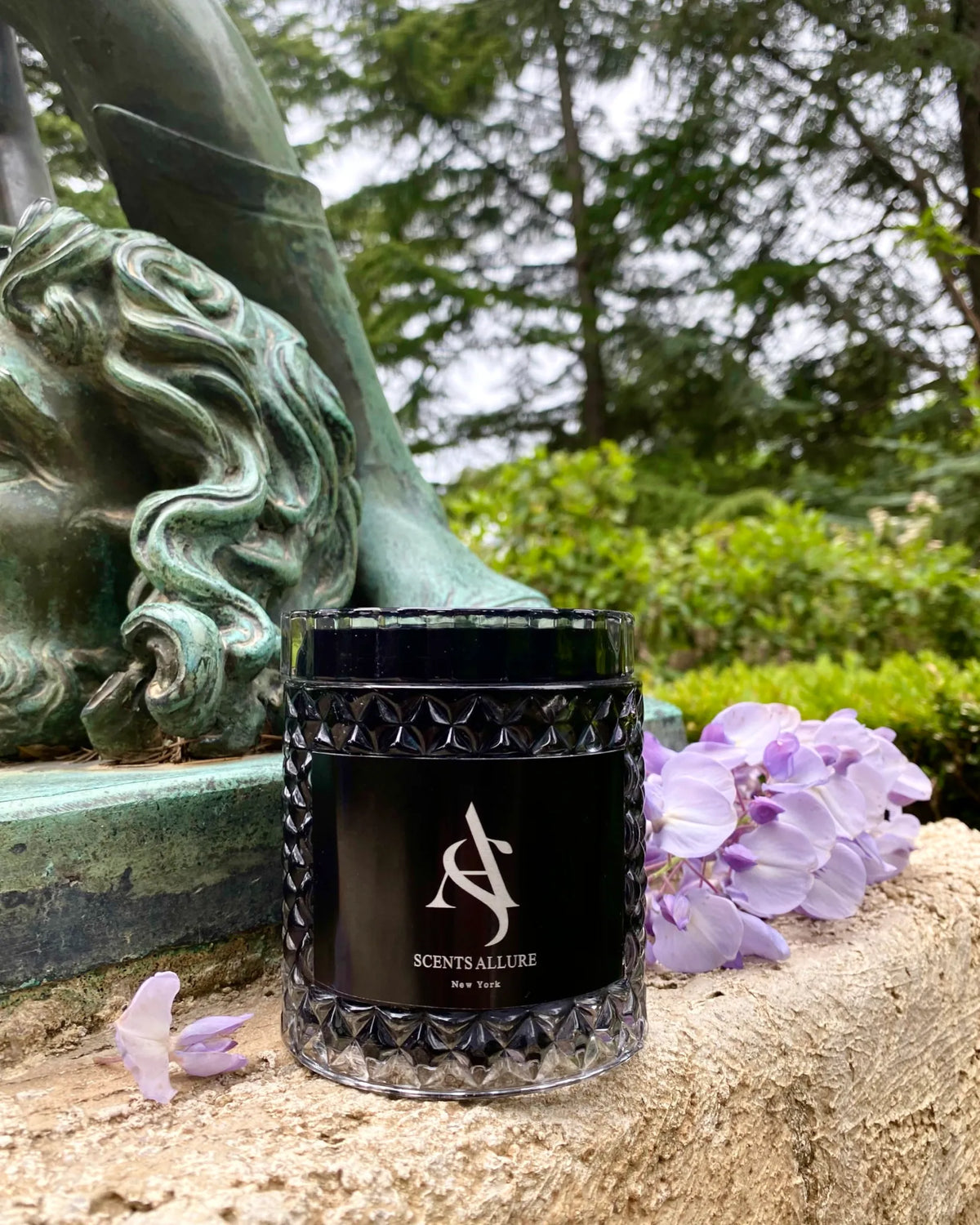 Midnight Onyx Fragranced Candle